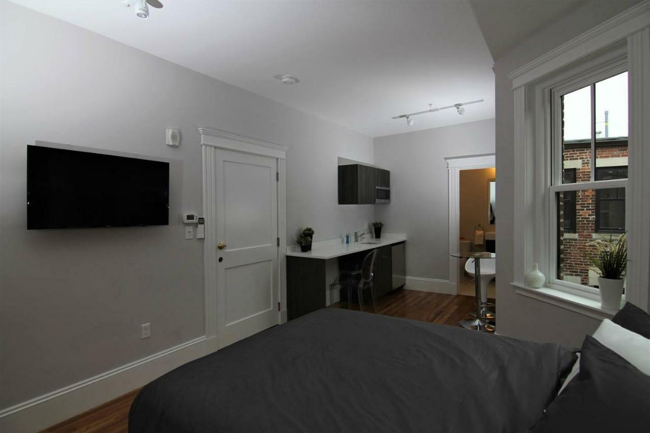 A Stylish Stay W/ A Queen Bed, Heated Floors.. #3 Бруклін Екстер'єр фото